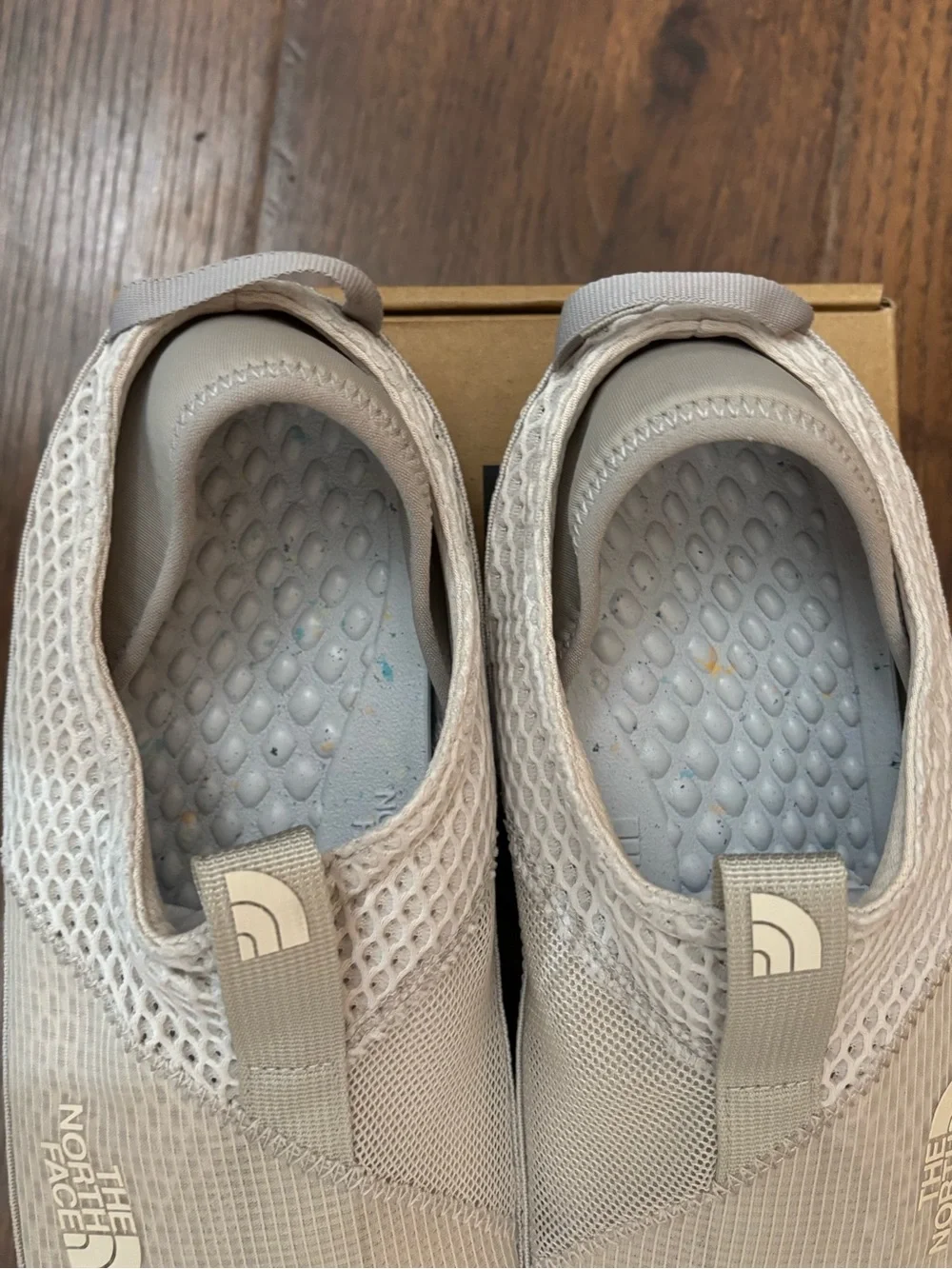 The North Face Base Camp Mule Slip-On Shoes - Men's 7 / Women's 9. NIB
